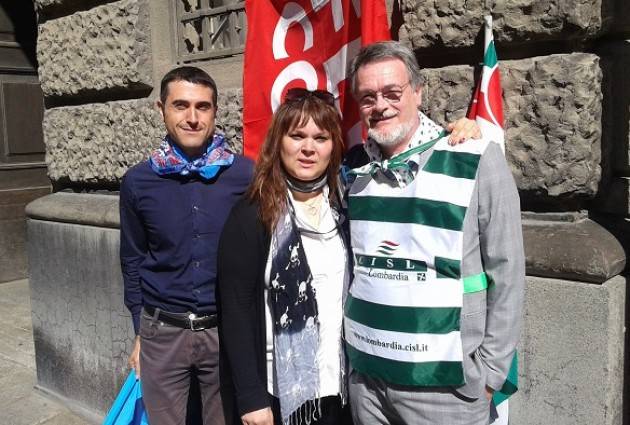 Cremona Scuola Presidio durante lo sciopero per il contratto Ne parlano Bianchi Uil, Colafato Cisl , Valenti Cgil