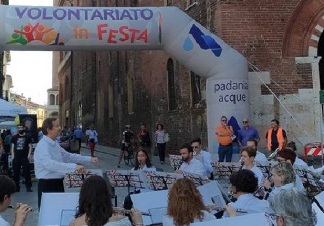 Festa Volontariato Un grande successo La città del bene comune: domenica 23  in migliaia fra gli stand