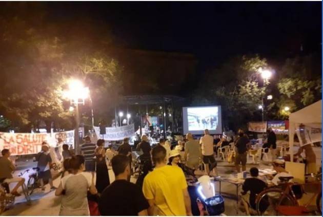 Tanta gente a Cremona all’iniziativa Genova per NOI  la sera del 21 luglio